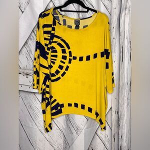Yellow & Navy Graphic Draped Women's Stretch Tunic Top